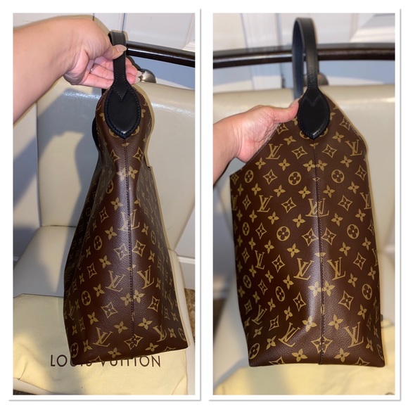🎈SOLD🎈 LV Discontinued Flower Hobo - Picture 3 of 16